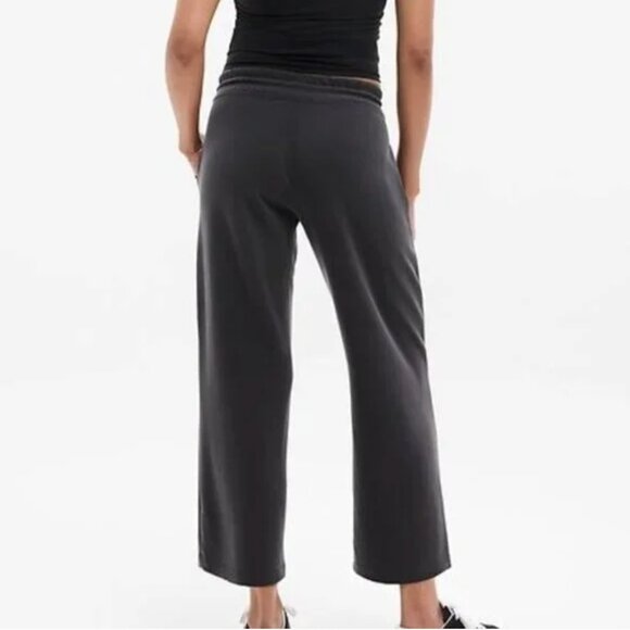 Athleta Black Ankle Pants - Picture 2 of 9